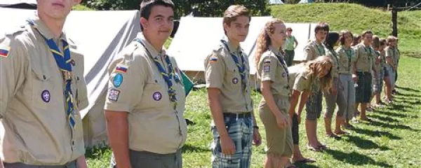 Za sodelovanje v filmu se je na avdicijah po vsej Sloveniji potegovalo 5000 otrok in mladostnikov, izbrali so jih 80