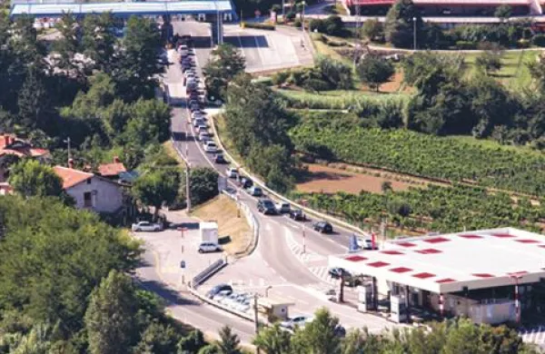 Mejni prehod Dragonja. Fotografija je iz arhiva