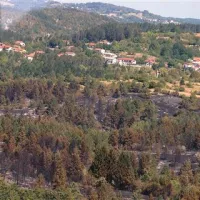 Ponoči manj&scaron;i požari na požari&scaron;čih pri Črnem Kalu in pri Obrovu