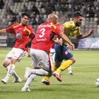 Luka Majcen  v akciji, ki se je končala z dosojeno najstrožjo kaznijo. Premešal je nasprotne igralce in Jeseničniku (3) ni preostalo nič drugega, kot da ga zruši. 