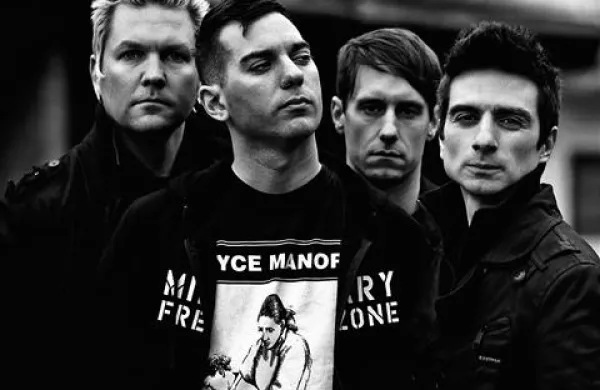 Jutri zvečer bodo z glavnega odra festivala Punk Rock Holiday zagrmeli Anti-Flag