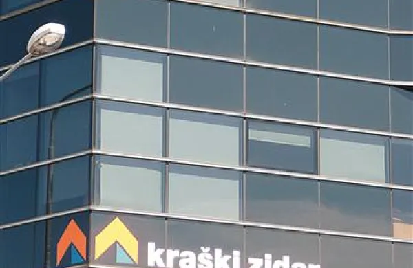 Prvi izmed več kot 300 delavcev Kraškega zidarja, ki je v stečaju, bodo odpovedi dobili v ponedeljek