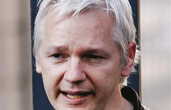 Ustanovitelj spletne strani WikiLeaks Julian Assange