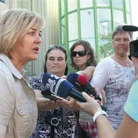 Simona Goriup: “Gre za velik stečaj, najprej bo treba pogledati poslovanje podjetja in se odločiti, kako naprej. Za kakršnekoli informacije o terjatvah in hitrosti postopka stečaja je še prezgodaj.” 