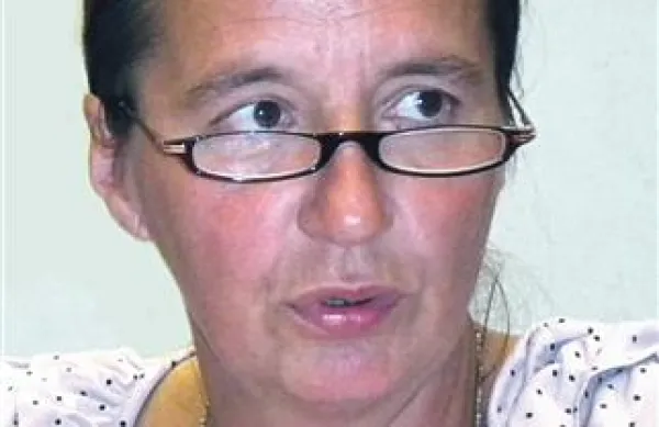 Snežana Levstik 