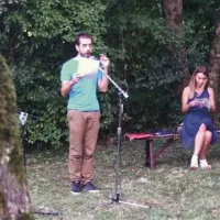 Španskega pesnika Eduarda Escofeta, ki je navdušil,  privlači zvočna poezija in recitali v živo 