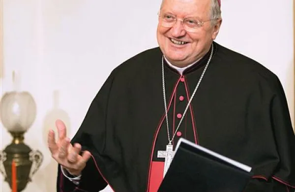 Upokojeni ljubljanski nadškof Alojz Uran je bil v torek odpuščen iz ljubljanskega univerzitetnega kliničnega centra (UKC)