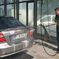 V avtopralnici bencinskega servisa OMV na Bonifiki za pranje uporabljajo reciklirano vodo