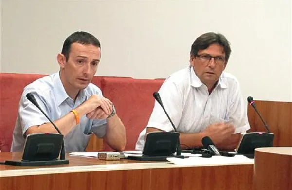 Župan Igor Kolenc (desno) in sekretar občinske uprave Marko Unterlechner sta bila kritična do državne birokracije 