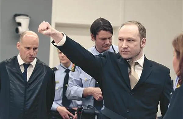 Brejvik je z 21-letno zaporno kaznijo zadovoljen