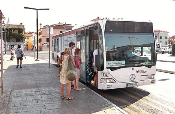 V Avrigu in Veolii že razmišljajo, da bodo  zagotovili dodatne odhode avtobusov, če bo zanimanja dijakov in študentov za subvencionirane vozovnice res toliko, kot ga pričakujejo 