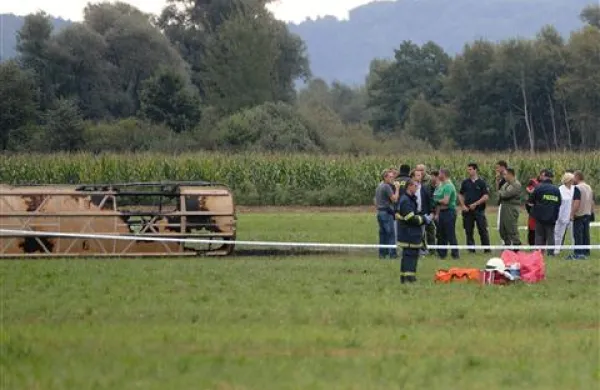 Vzrok za tragedijo naj bi bila nenadna sprememba vremena oziroma nevihtni piš 