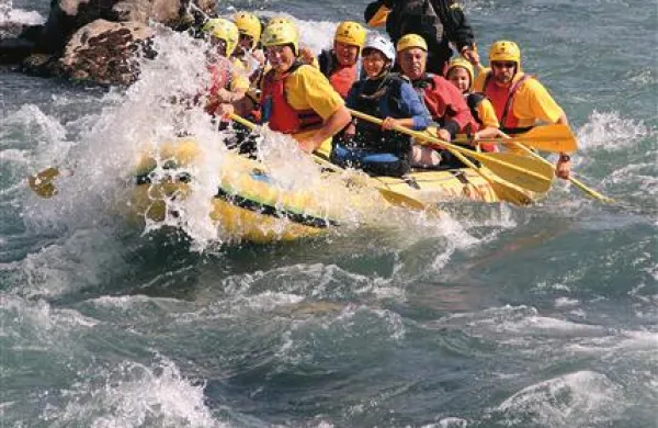  Tradicionalna Soška regata je združila ljubitelje veslanja z obeh strani meje 