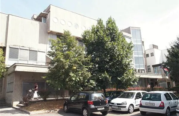 Davčni urad je tik pred selitvijo v Eda center,   Euroinvestu pa njegove prostore. Ne vedo pa še, kaj bo v njih 