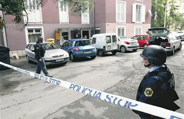Dobre tri mesece po poskusu ropa semedelske pošte se je včeraj že končala sodna obravnava