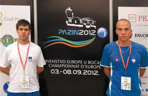 Anže Petrič (levo) in Aleš Borčnik sta odlično začela nastope na evropskem prvenstvu v Pazinu