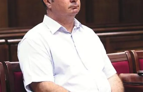 Robert Časar: “Srečali smo se pri Prijatelju doma, dal mi je klobase in pršut. Morda sem mu tudi jaz dal kakšno simbolično darilo.”