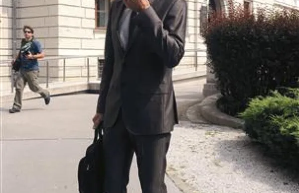 Kordež po izreku sodbe:  če bo sodba postala pravnomočna, ga čaka pet let zapora