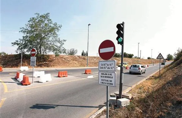 Vožnja iz izolske smeri čez Markovec bo med 5. in 10. uro zjutraj prepovedana vsaj do takrat, ko bo stekel promet po hitri cesti Koper-Izola