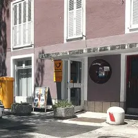 Za varnost semedelske pošte, ki je bila večkrat tarča roparjev, so ustrezno poskrbeli 