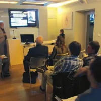  Dr. Andrej Kranjc, eden največjih slovenskih krasoslovcev, je   udeležencem predstavil zgodovino raziskav kraških jam   