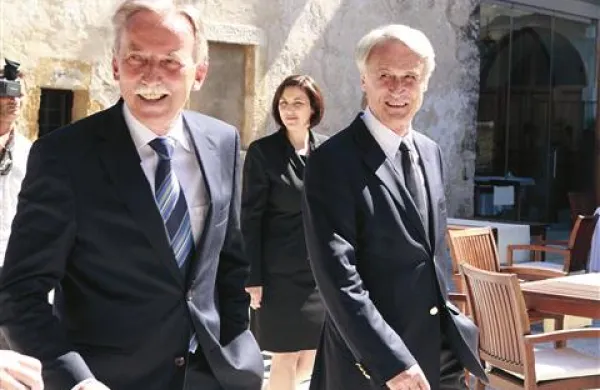 France Arhar in Zdravko Rogić sta se prvič po imenovanju na položaj posrednikov v finančnem sporu srečala konec avgusta na Otočcu, danes se bosta sestala v Zagrebu