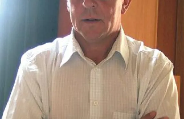 Vladimir Čadež je   pripravil glasbeni del igre, na sami prireditvi pa se je pojavil v vlogi duhovnika  dirigenta   