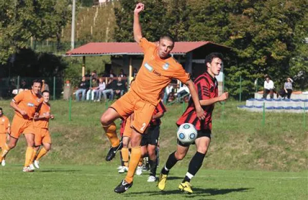 Ankarančani (v oranžnih dresih) bodo v osmini finala pokalnega tekmovanja igrali s Koprom, Brici pa s Celjem