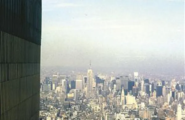 Udeleženci spletne ankete turistične revije Travel and Leisure so mestu New York dodelili nelaskavi naslov najbolj umazanega, najbolj hrupnega in najmanj vljudnega mesta v ZDA