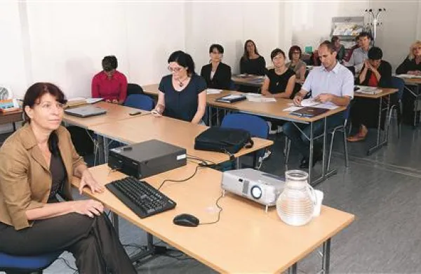 Ugotovitve in podatki o pitju ter alkoholni odvisnosti so si na ravni države in na južnem Primorskem vse bolj podobni, so ugotavljali na koprski regijski konferenci