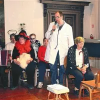 S paleto duhovitih dialogov se je predstavila tudi gledališka skupina Šajtrga iz ilirskobistriške enote VDC Koper