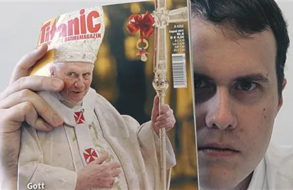 Ena od naslovnic nemške satirične revije Titanic 
