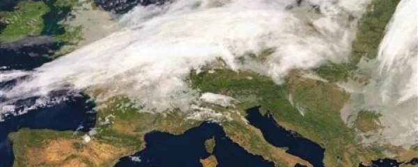 Prehodno se nad nami zadržuje šibak anticiklon