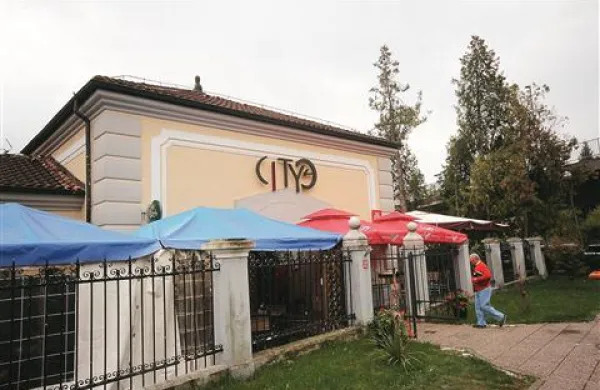   Ob židovskem pokopališču bi nekateri želeli videti kaj drugega kot gostinske lokale, v  KS pa se ne bodo dali kar tako