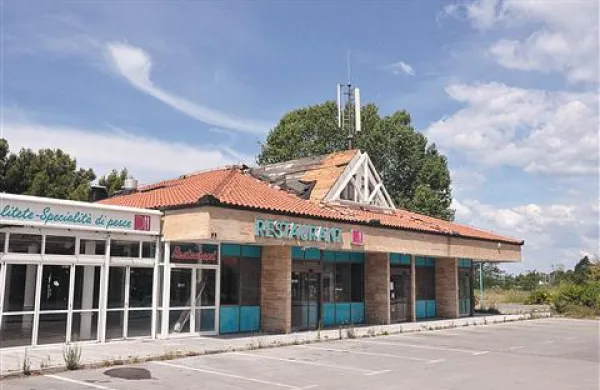 Znova je naprodaj tudi gostinsko-turistični kompleks Kompasa MTS na Lazaretu