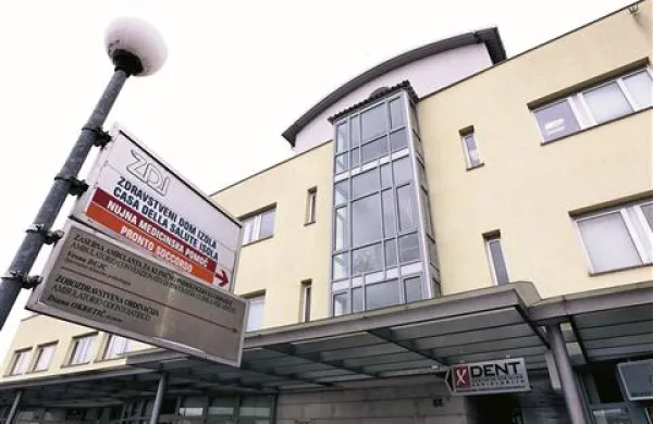 Izolski občinski svet prisluhnil direktorju  Zdravstvenega doma   Evgeniju Komljancu, kako namerava  pridobiti program diabetologije in kaj vse potrebuje za verifikacijo laboratorija