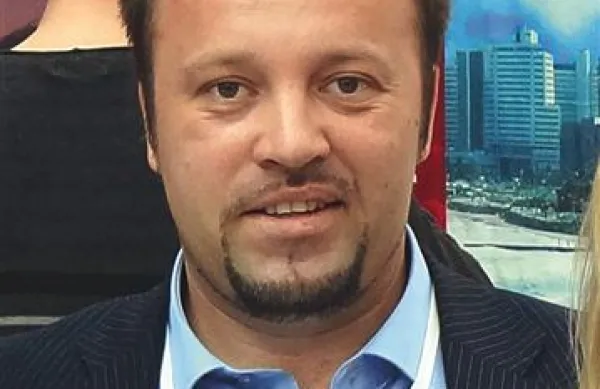 Edmond Petrovič: “Dokler se banke in investitorji ne bodo uskladili in trgu ponudili primerne cene, bodo stanovanja ostala neprodana.”