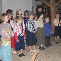 Zborček podružnične šole Ledine poje o svoji vasi