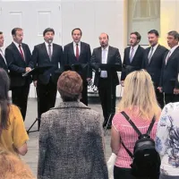 Na odprtju razstave v Ljubljani se je s skladbami Ignacija Ote predstavil Slovenski oktet