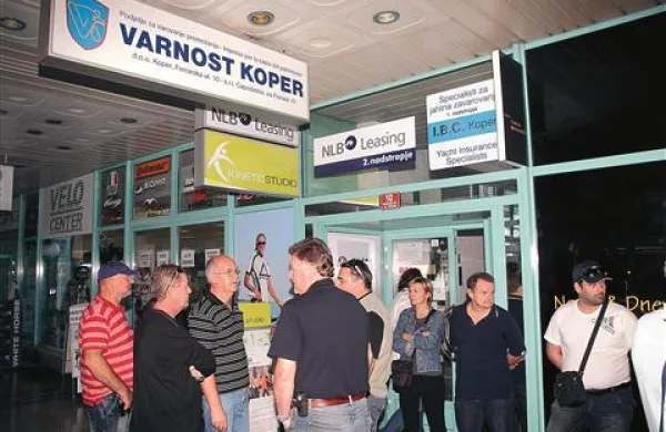  Zaposleni v Varnosti Koper od delodajalca zahtevajo plače  za avgust in del regresa za letošnji dopust, v negotovosti pa je tudi že izplačilo plač za september