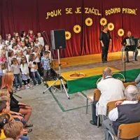 &ldquo;Majhna &scaron;ola nudi vse in &scaron;e več&rdquo;