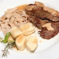 Ročno rezan pr&scaron;ut je bolj okusen