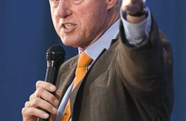 Med 231 nominiranci za Nobelovo nagrado za mir naj bi bil tudi  nekdanji ameriški predsednik Bill Clinton