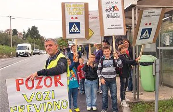 Napoved protesta je zganila strokovne službe, ki so se v četrtek dogovorile, da bodo končno ukrepale