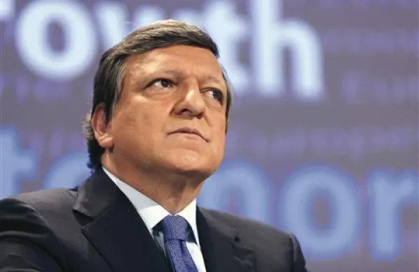 Jose Manuel Barroso je spomnil, da smo v času krize priča nacionalističnim poskusom, zato moramo preko trajnostne rasti in ustvarjanja delovnih mest obnoviti evropsko skupnost