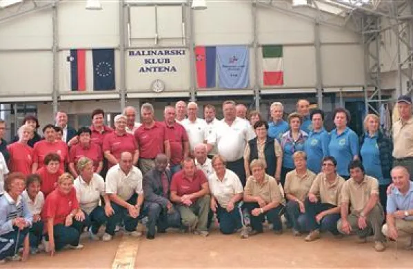Udeleženci balinarskega turnirja upokojenk in upokojencev DU Južne Primorske