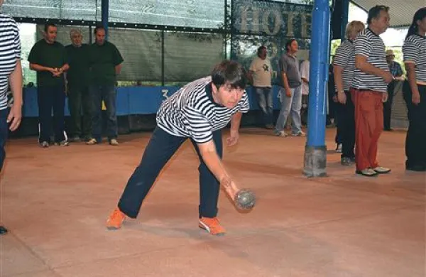 Dnevni delovno terapevtski center Barčica je v sodelovanju z Balinarskim klubom Modri val ter Športno zvezo Koper organiziral III. tradicionalni balinarski turnir prijateljstva