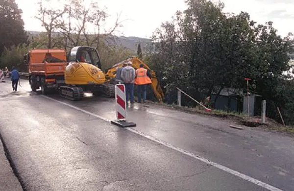 Zgradili bodo pločnik na Belokri&scaron;ki