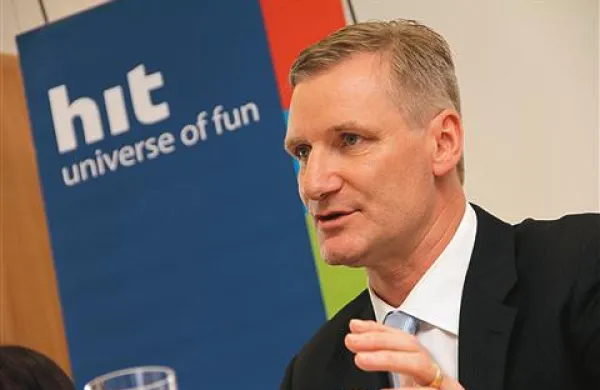 Z letošnjim poslovanjem Hita je predsednik uprave Drago Podobnik zadovoljen. Kmalu bo predstavil  strategijo razvoja Hita,   dobil pa je soglasje, da išče strateškega partnerja.