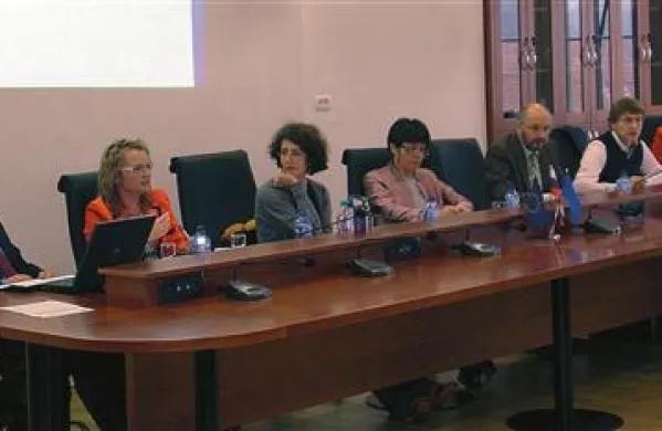 Na srečanju z Notranjsko-kraškim razvojnim svetom v občini Ilirska Bistrica - ta bo  v prihodnji perspektivni prestopila k primorski regionalni razvojni agenciji - so predstavniki gospodarskega ministrstva na prvo mesto postavili naložbe za rast in delovna mesta v državah članicah in regijah